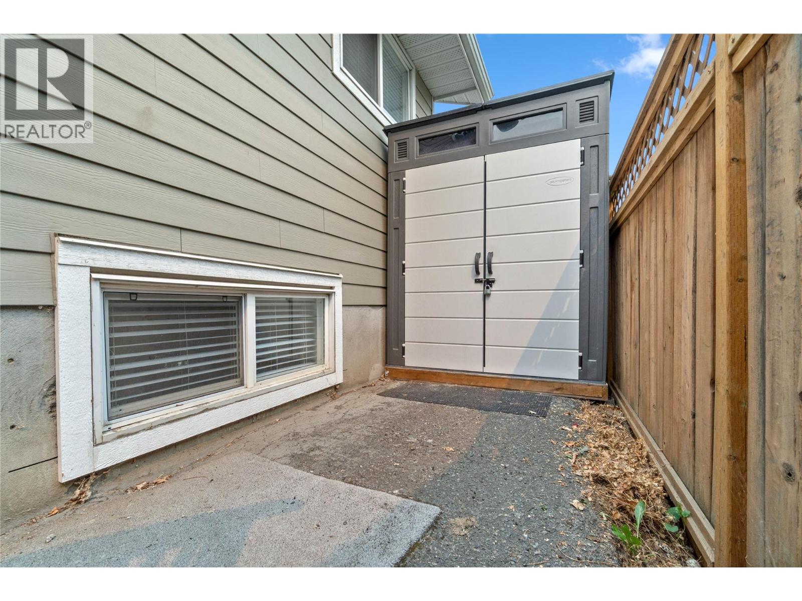 1102 KEMANO Street - Image 37