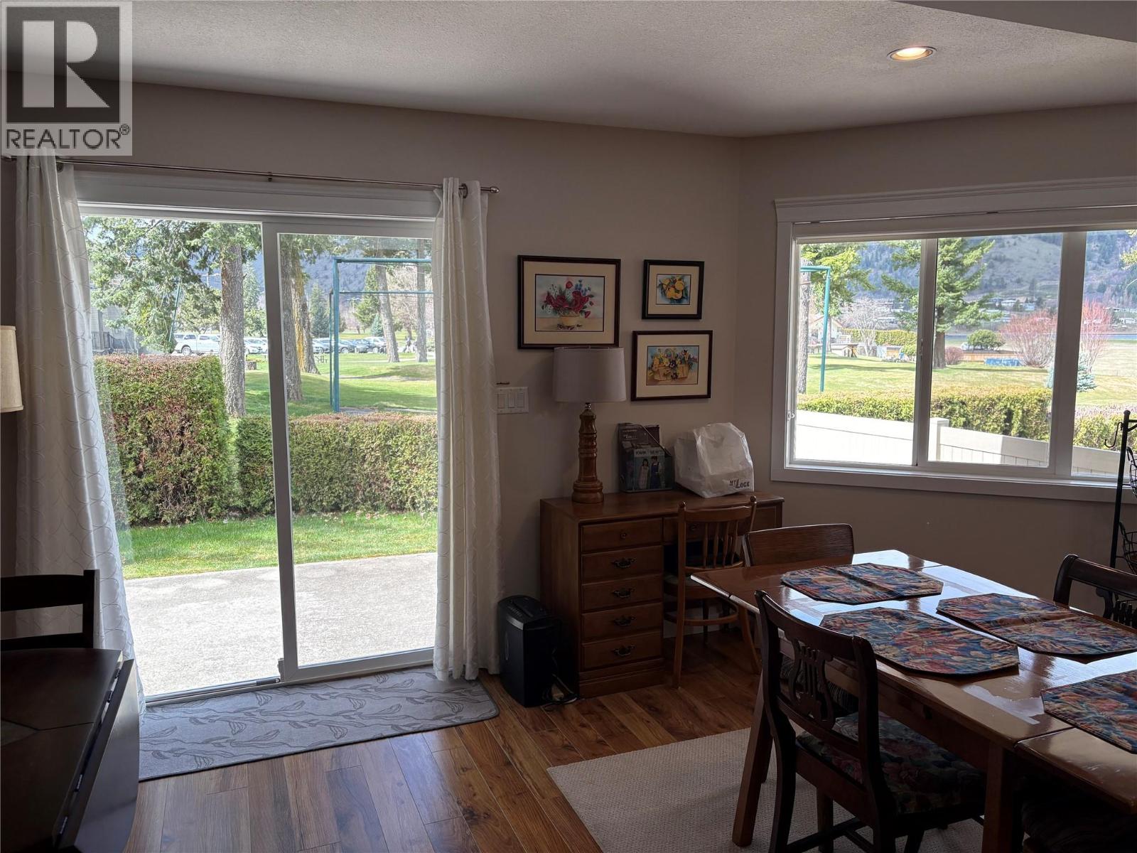 #16 312 Arbutus Street - 8