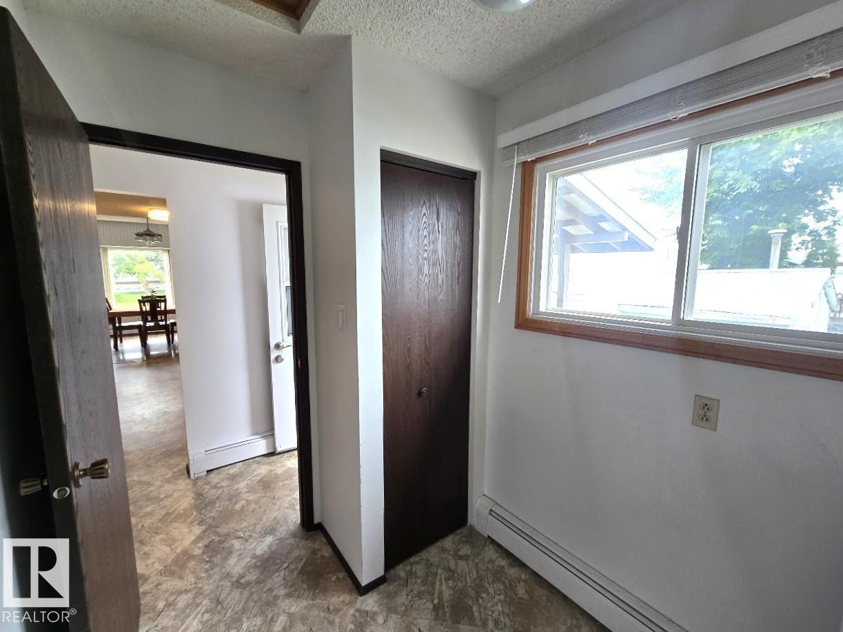4722 48 Avenue - Photo 22