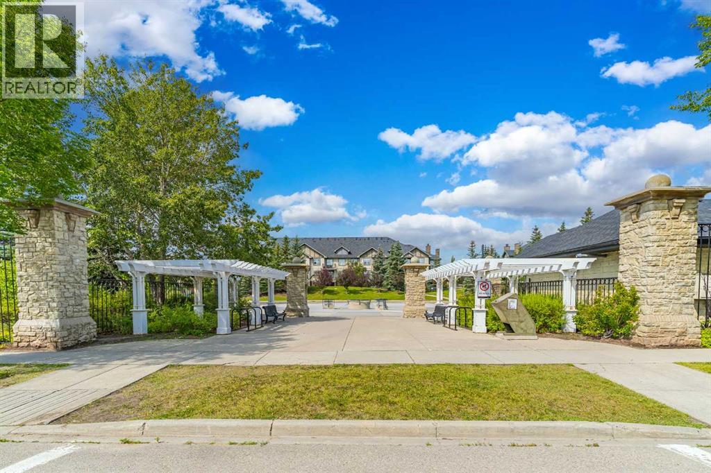 #208 25 Prestwick Drive SE - 24