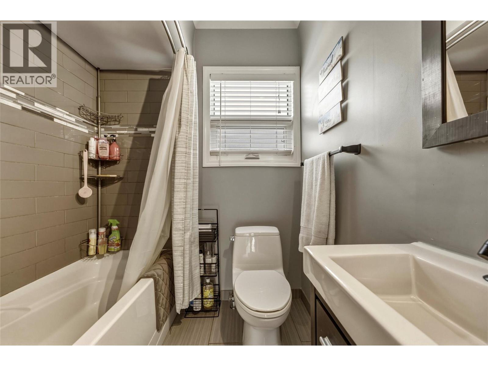 1701 34 Street, Vernon