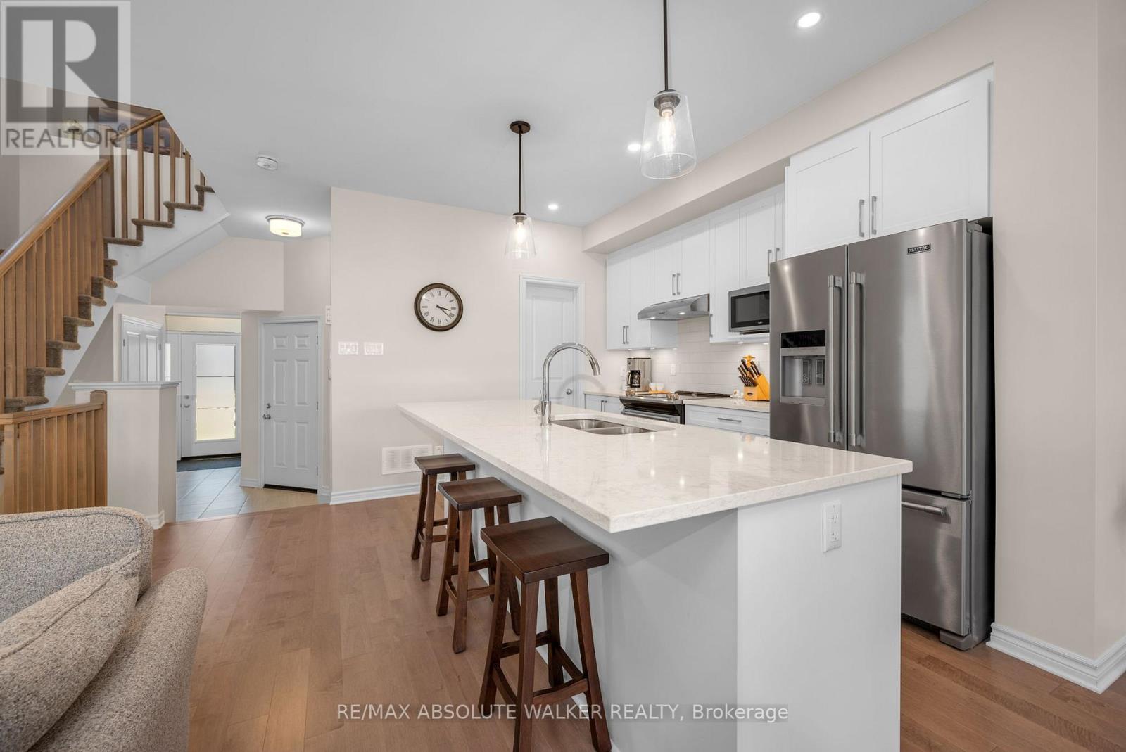 3 Bed, 3 Bath House for Sale in Ottawa – 2381 GOLDHAWK DRIVE, Ottawa – MLS# X13652700 - Image 10