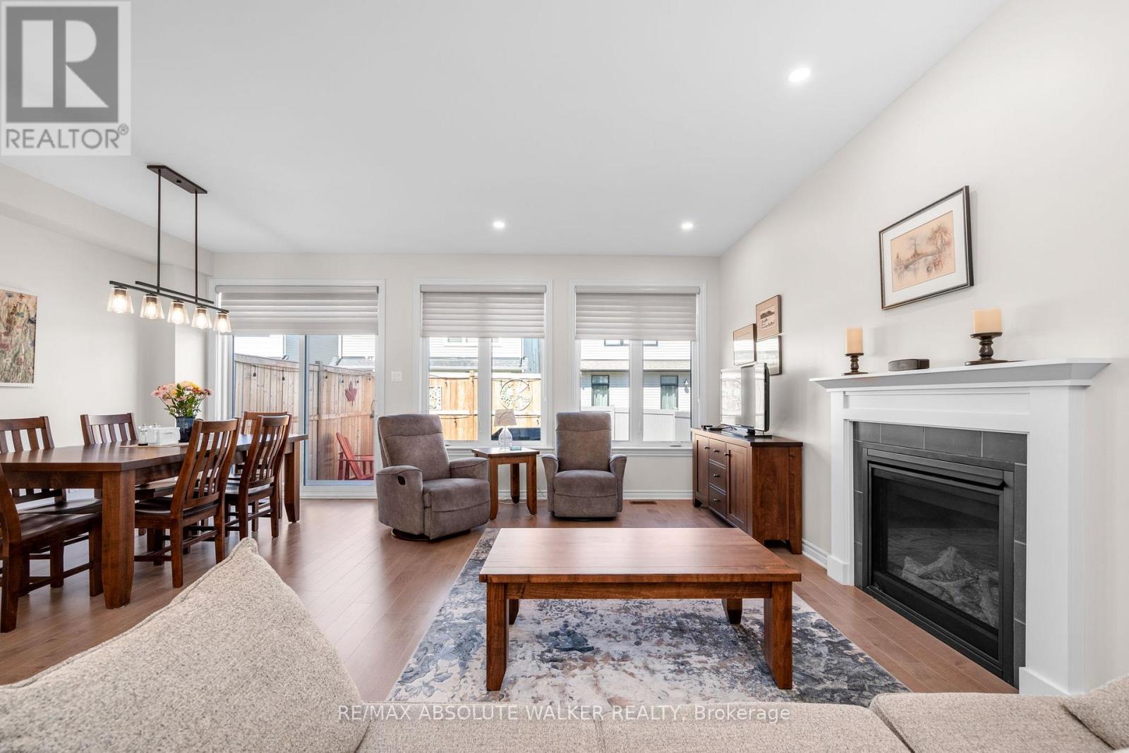 3 Bed, 3 Bath House for Sale in Ottawa – 2381 GOLDHAWK DRIVE, Ottawa – MLS# X13652700 - Image 17