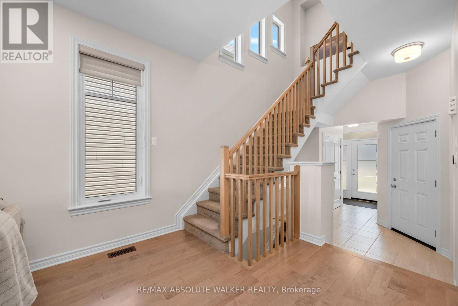 3 Bed, 3 Bath House for Sale in Ottawa – 2381 GOLDHAWK DRIVE, Ottawa – MLS# X13652700 - Image 19