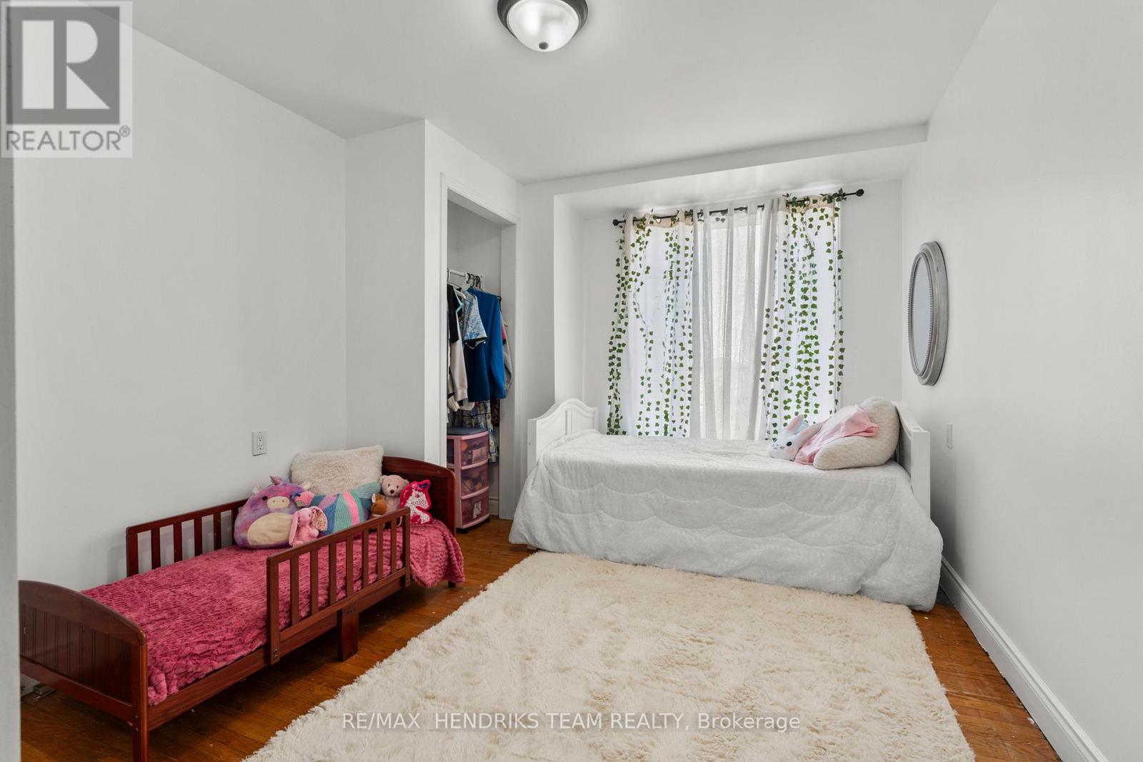 192 WOOD STREET E - 26