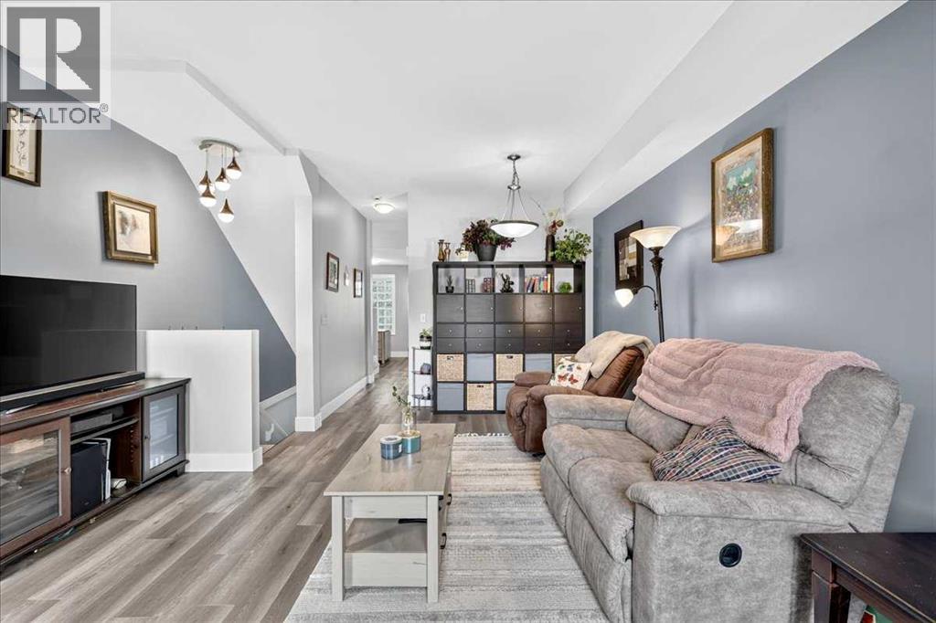 #1016 121 Copperpond Common SE - 14
