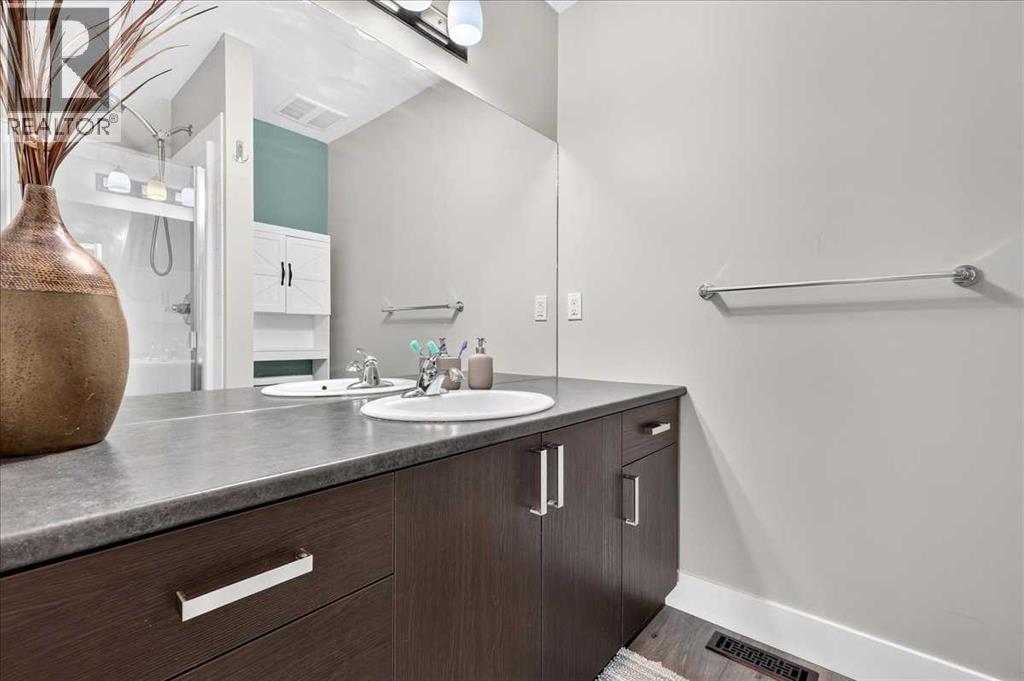 #1016 121 Copperpond Common SE - 34