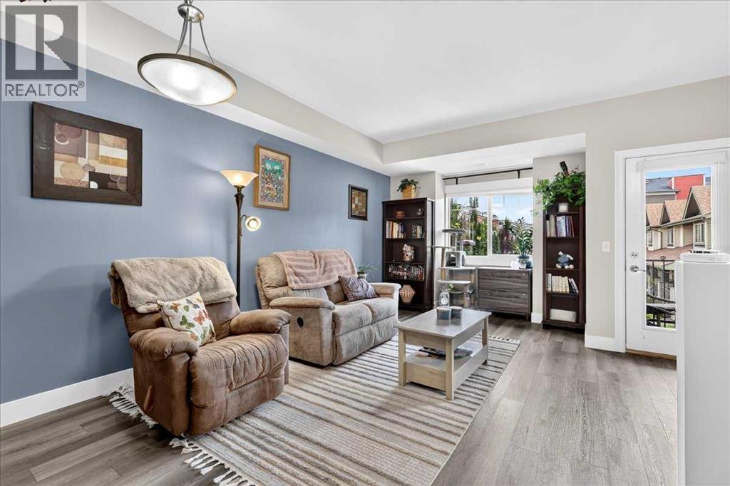 #1016 121 Copperpond Common SE - Image 9