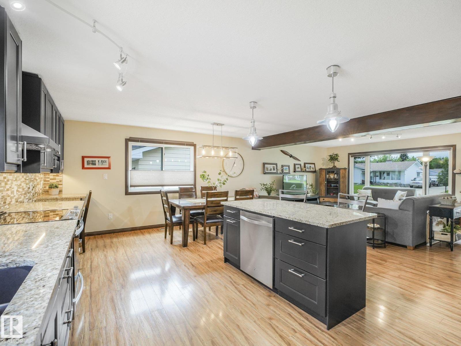 9525 87 ST - 20