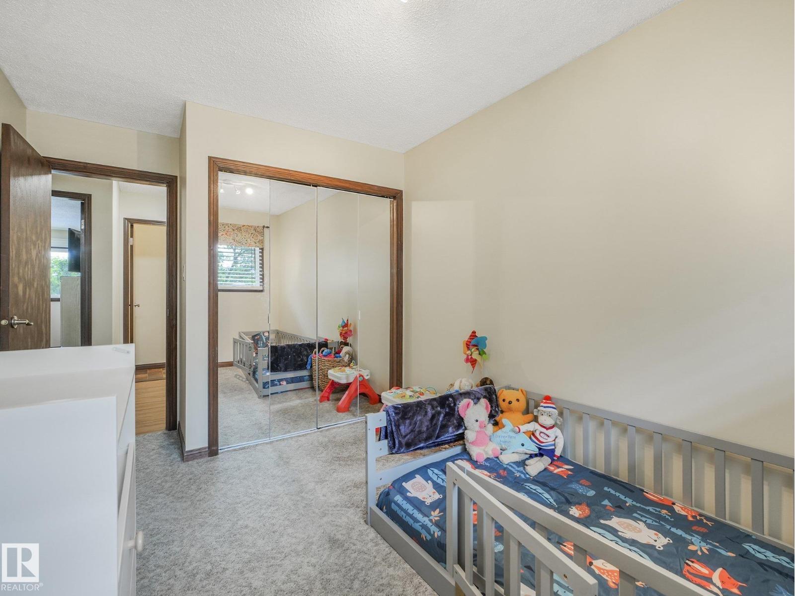 9525 87 ST - 24