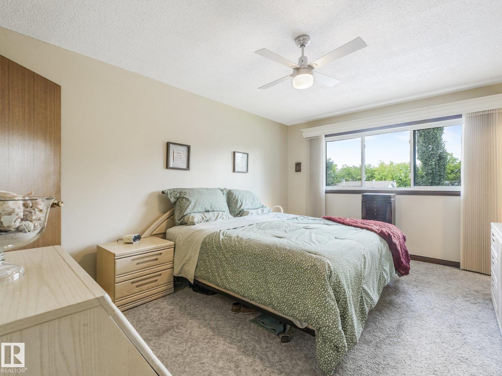 9525 87 ST - 25