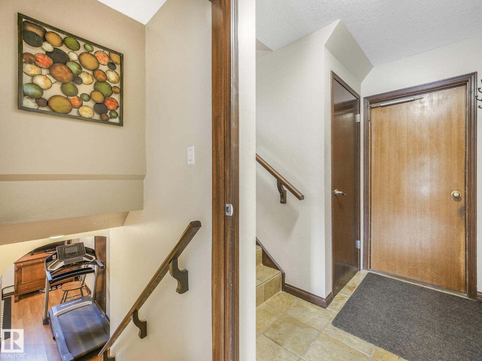 9525 87 ST - 36