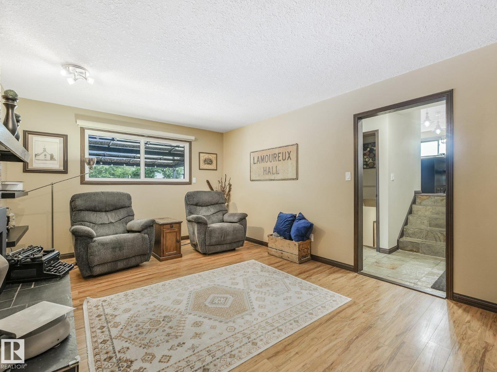 9525 87 ST - Image 40