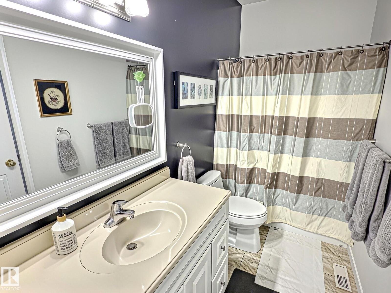 #17 10 Blackburn DR SW - 16