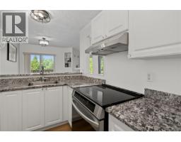 319 9882 Fifth St, Sidney, BC V8L2X3 Photo 12