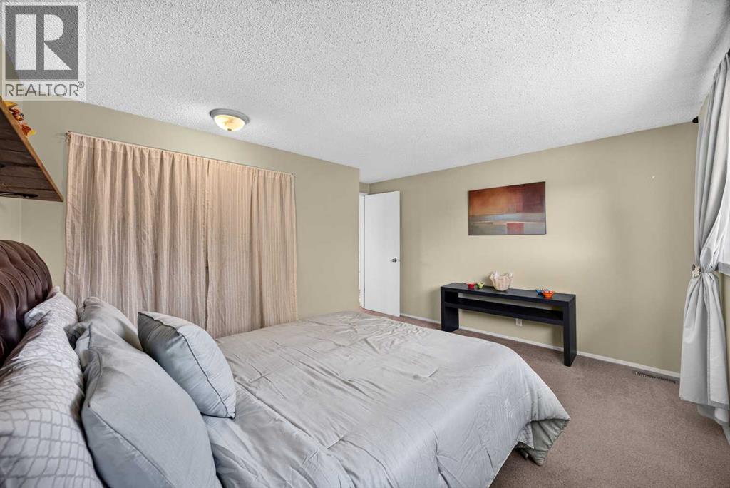 6417 26 Avenue NE - 21