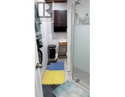4pc Bathroom - 108 2 Street W, Foremost, AB T0K0X0 Photo 7