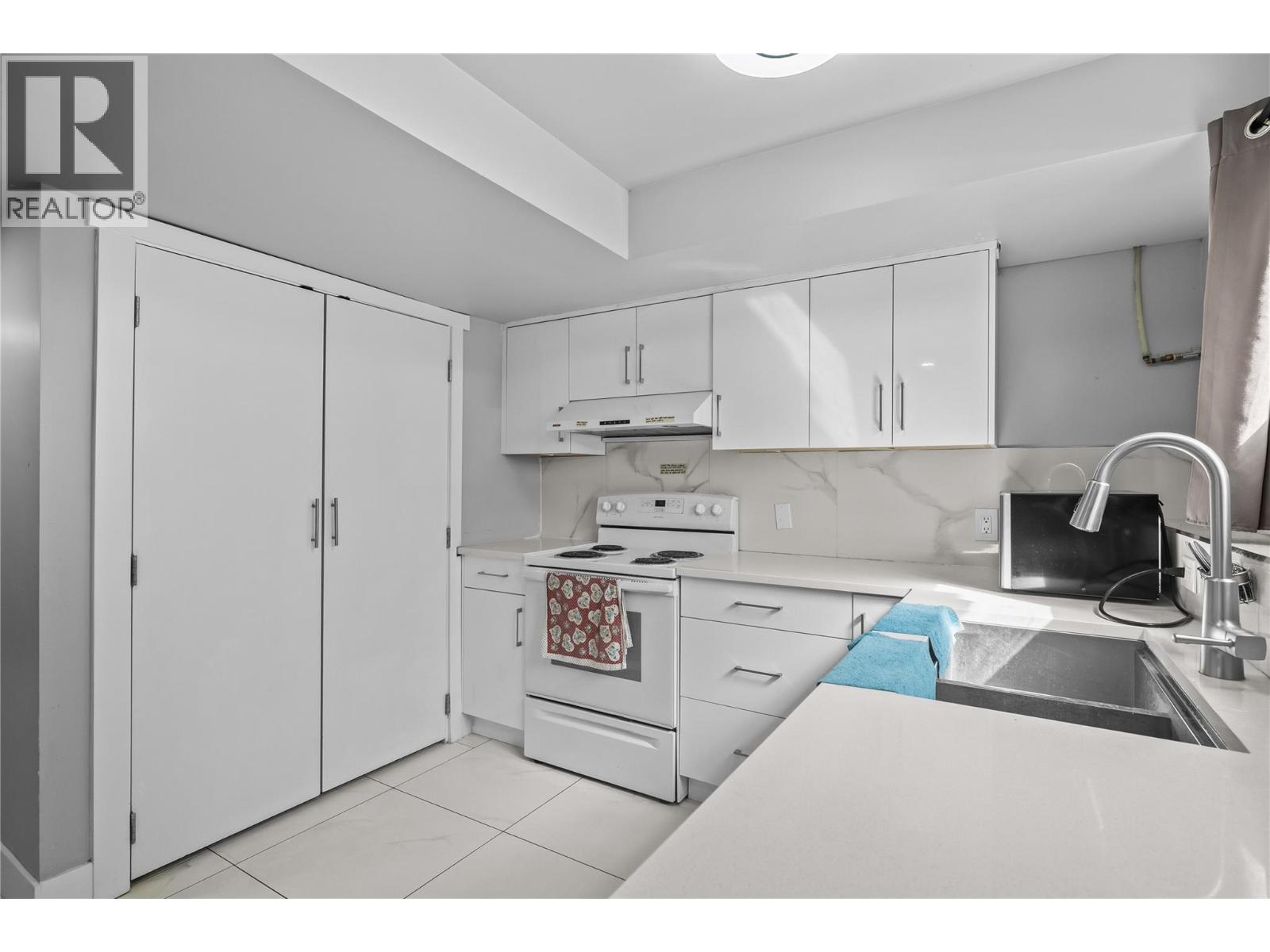 156-158 Adventure Road - Image 31