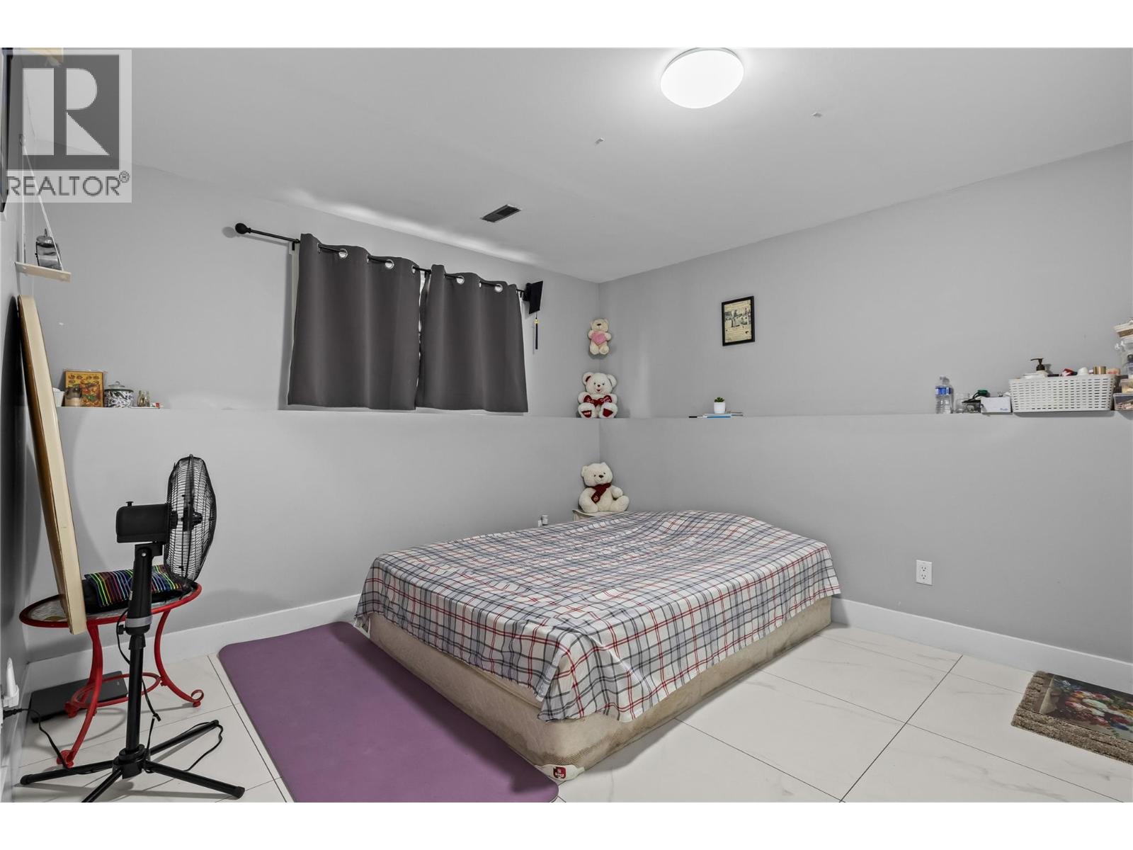 156-158 Adventure Road - Image 34