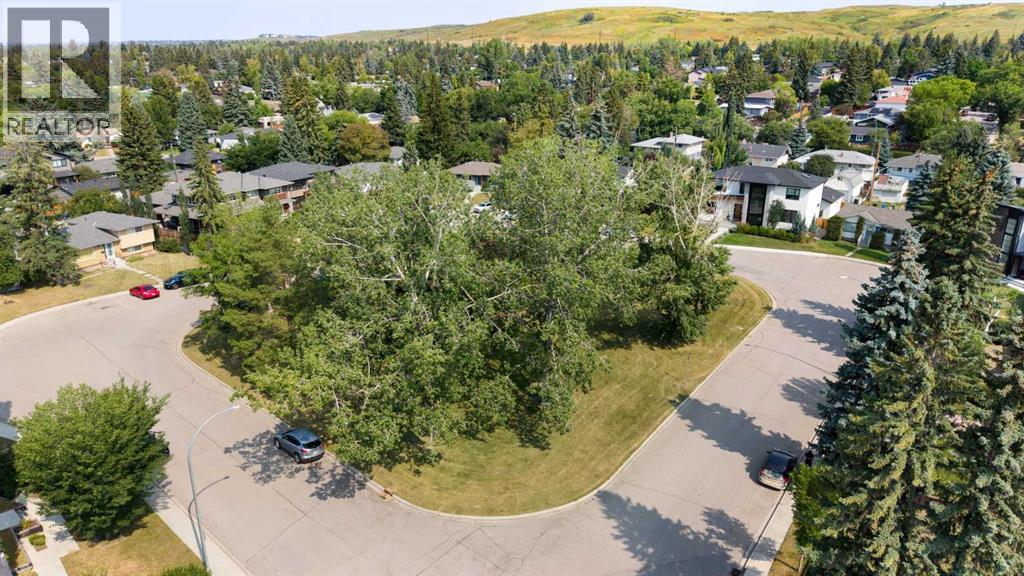 15 Carmangay Crescent NW - 33