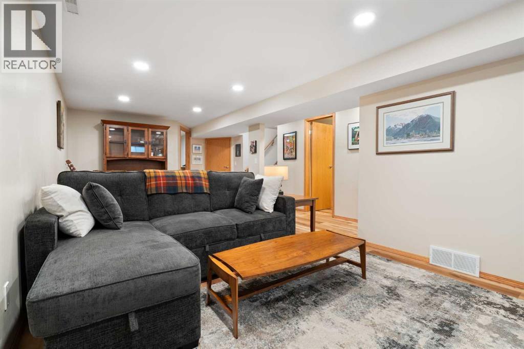 15 Carmangay Crescent NW - Image 19
