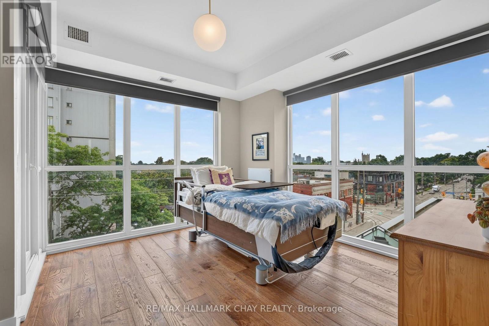 #523 38 HOWARD PARK AVENUE - 27