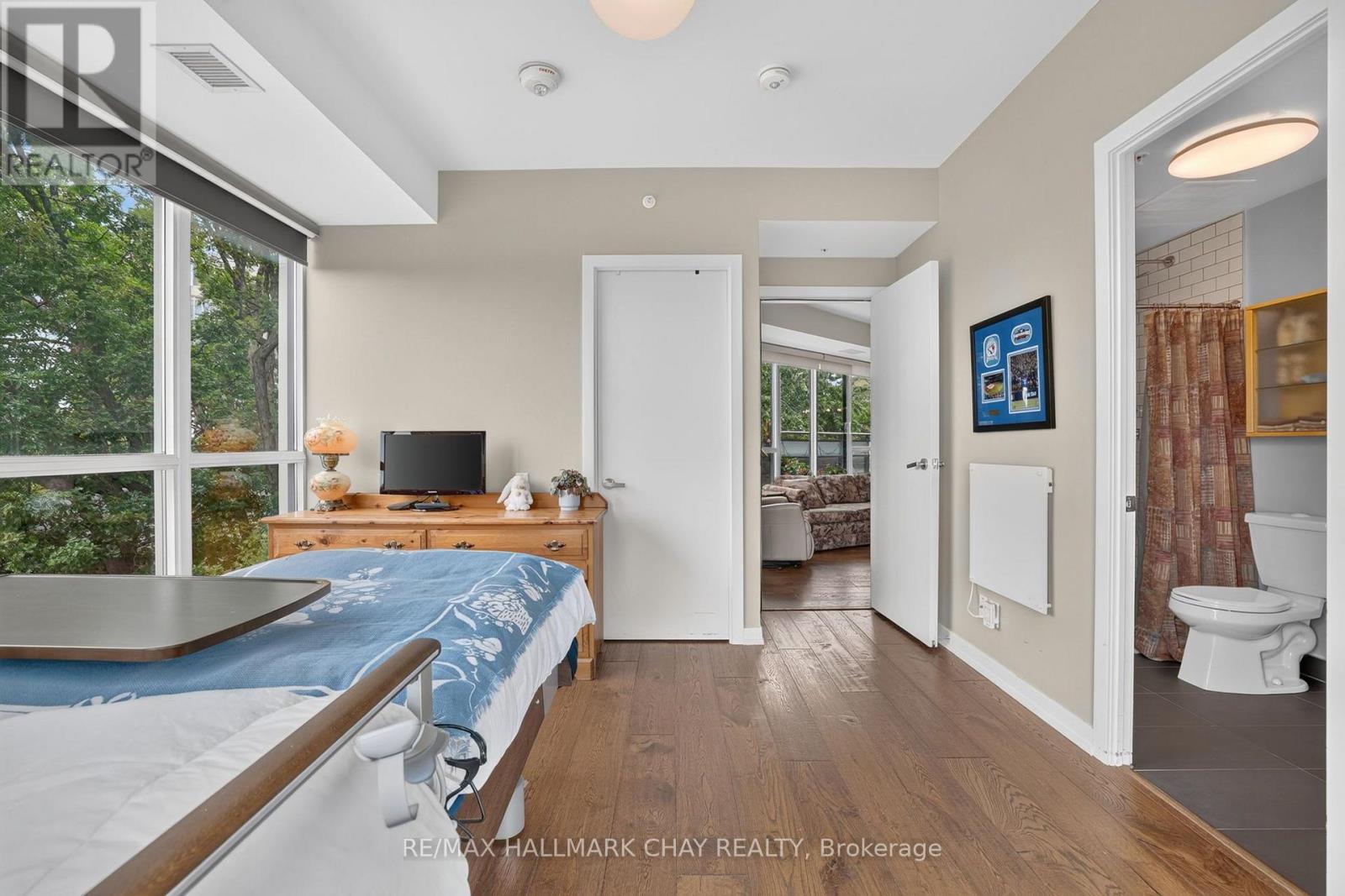 #523 38 HOWARD PARK AVENUE - 28