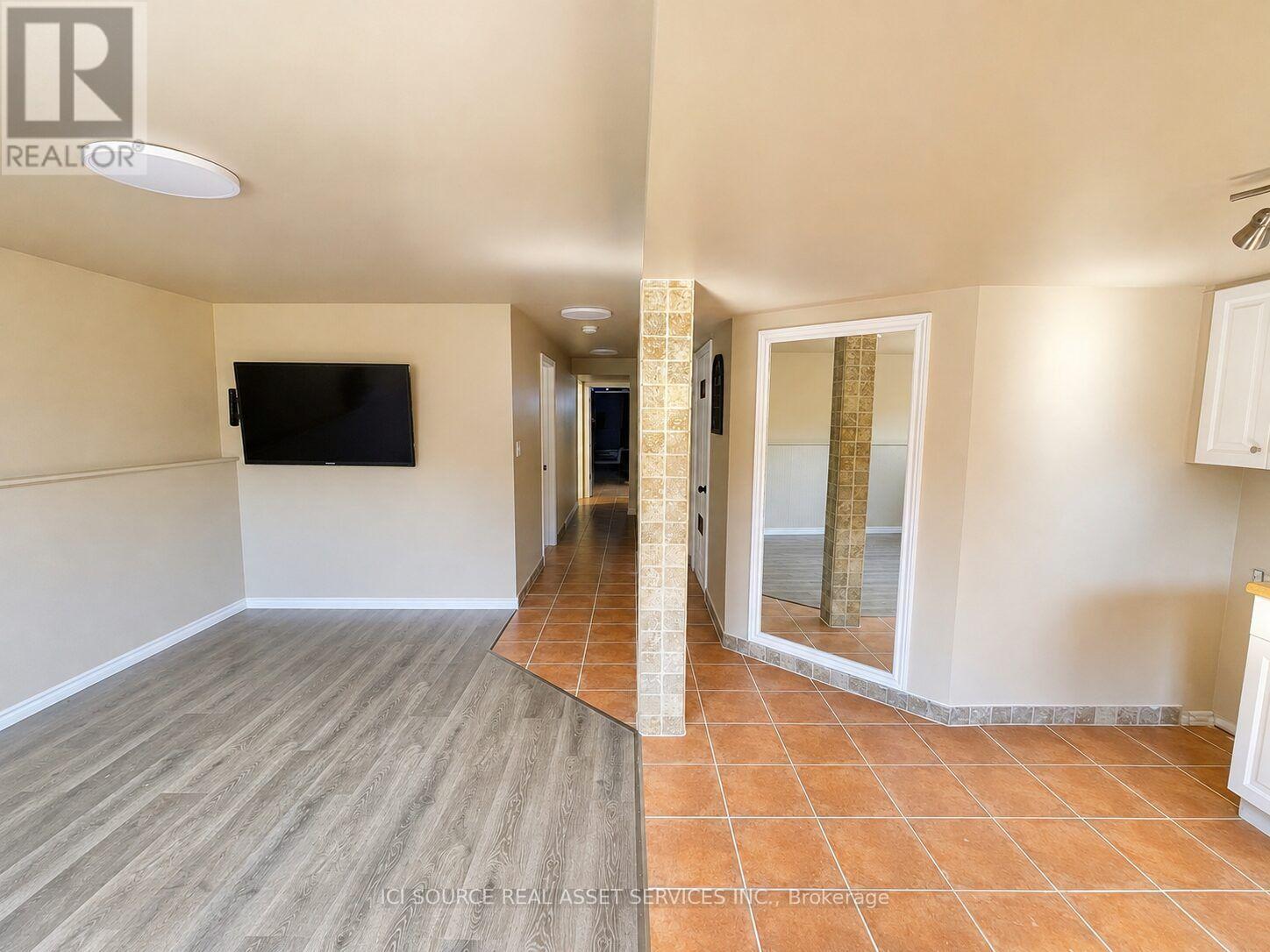 34 GRANTHAM AVENUE - 22