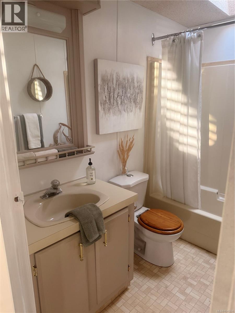 #33 7701 Central Saanich Rd - 27