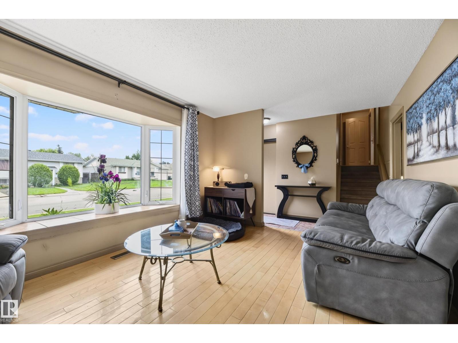 13204 47 ST NW - 16