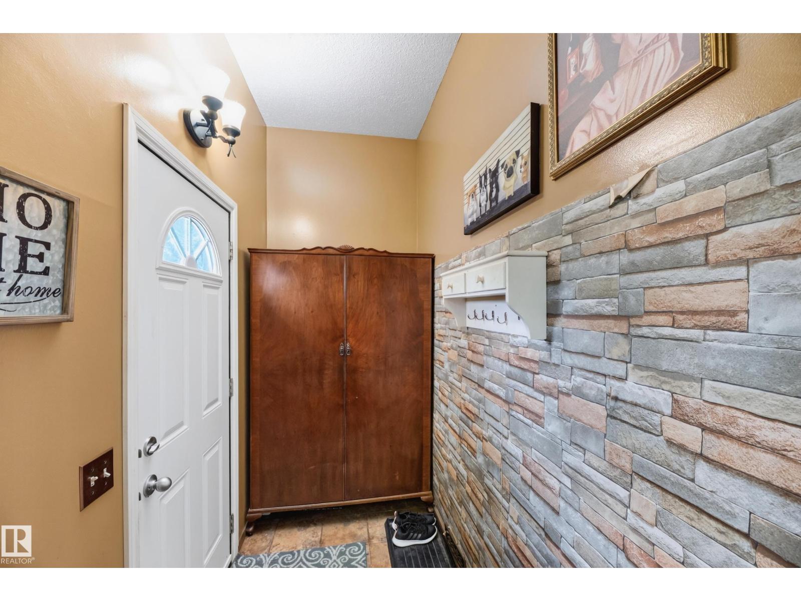 13204 47 ST NW - Image 24