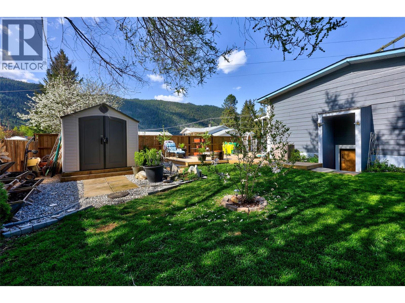 518 PINE Street - 21
