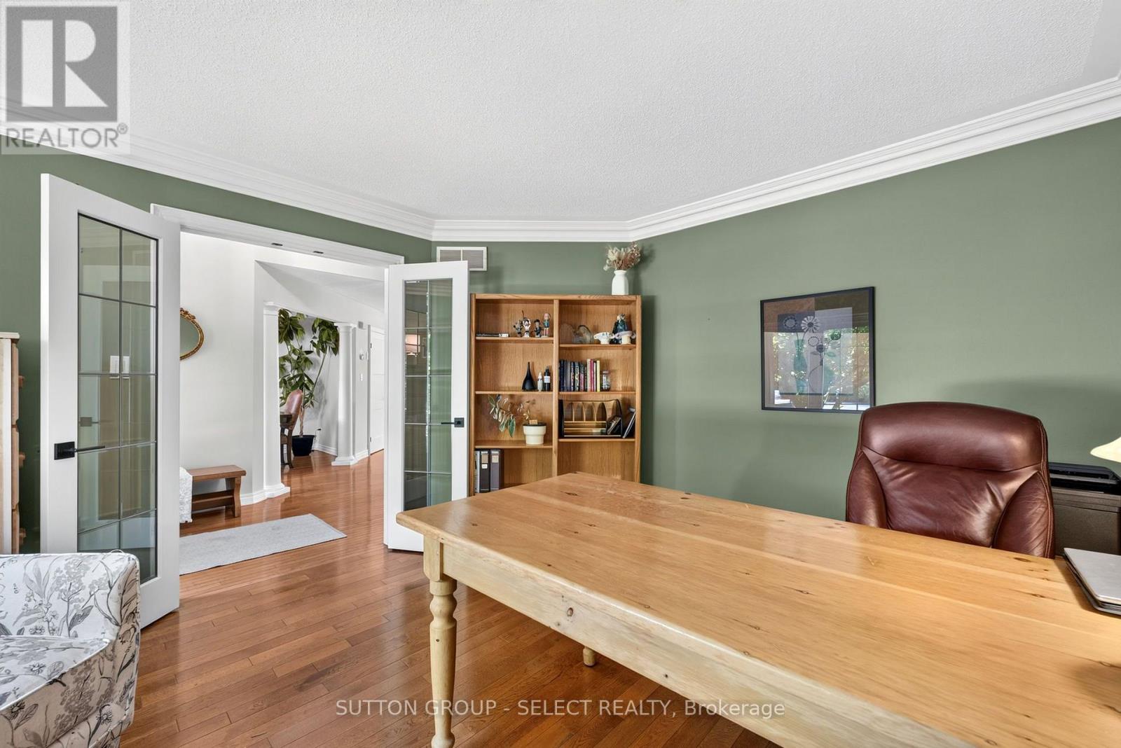 2 GARNET COURT - Image 23