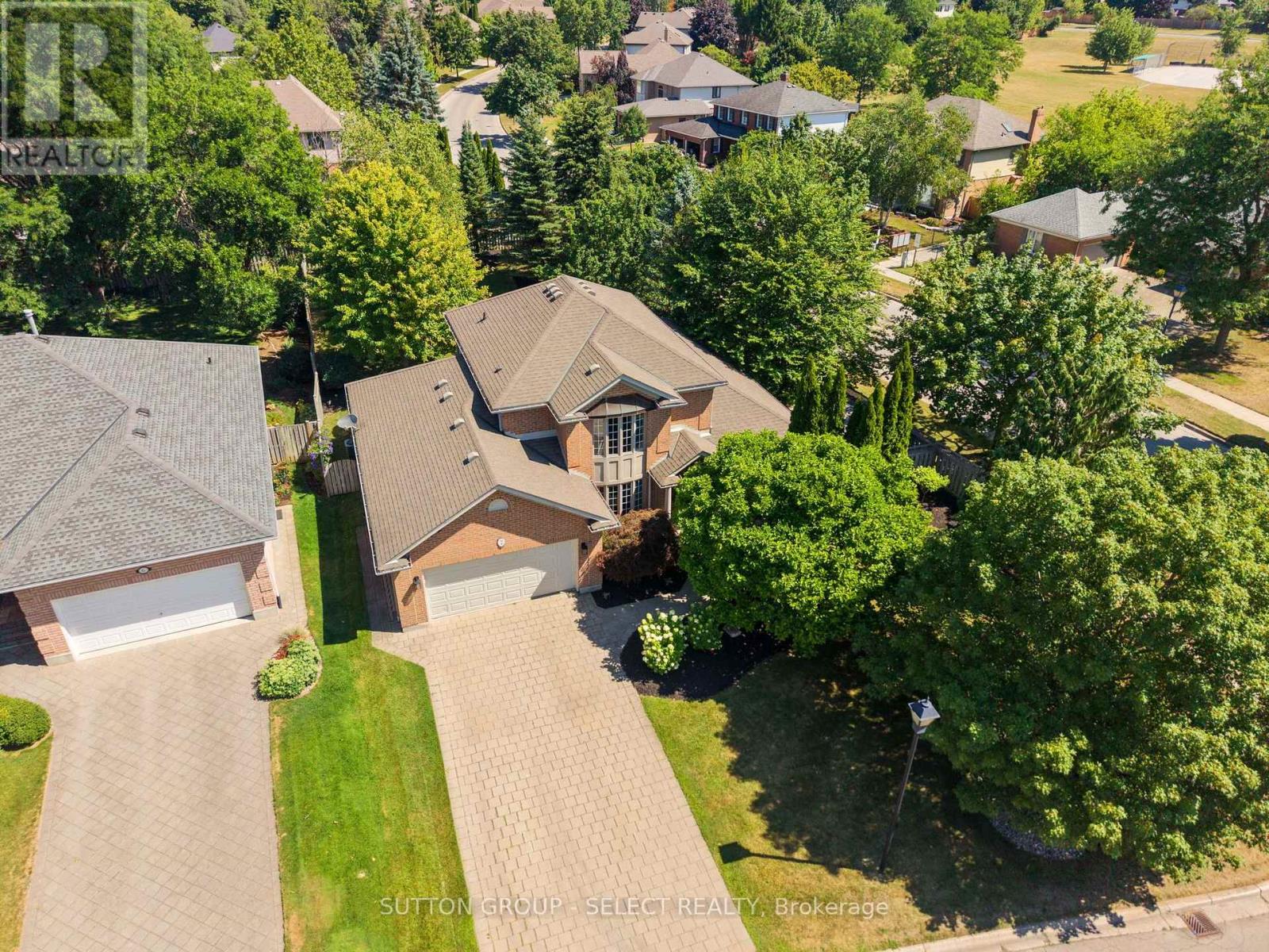 2 GARNET COURT - Image 43