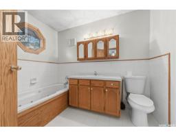 195 Forsyth Crescent, Regina, SK S4R5L8 Photo 18