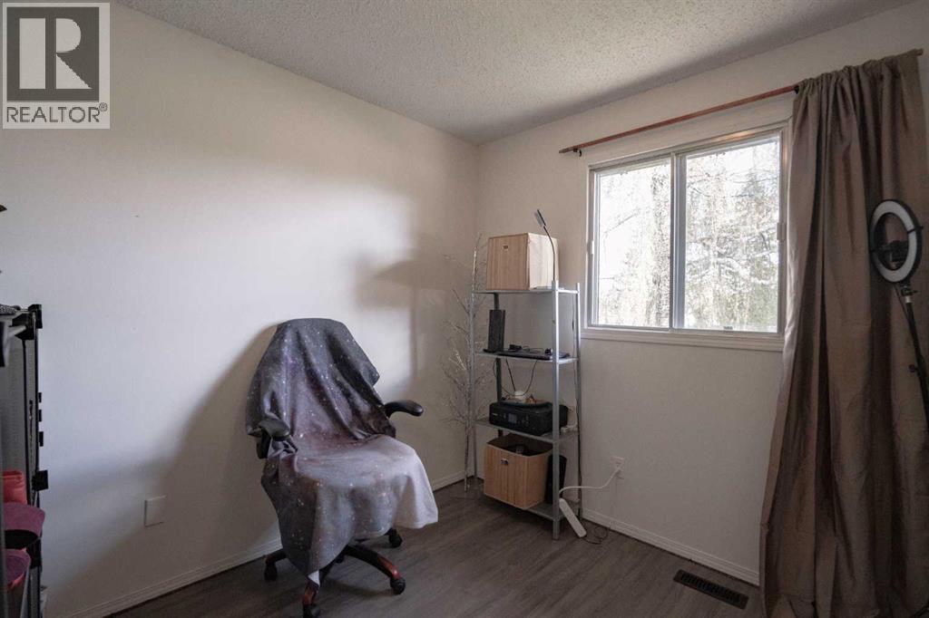 5210 54A Ave Avenue - Photo 17