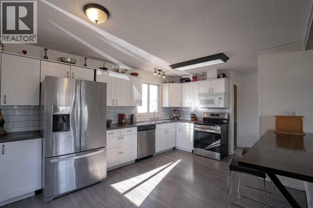 5210 54A Ave Avenue - Photo 8