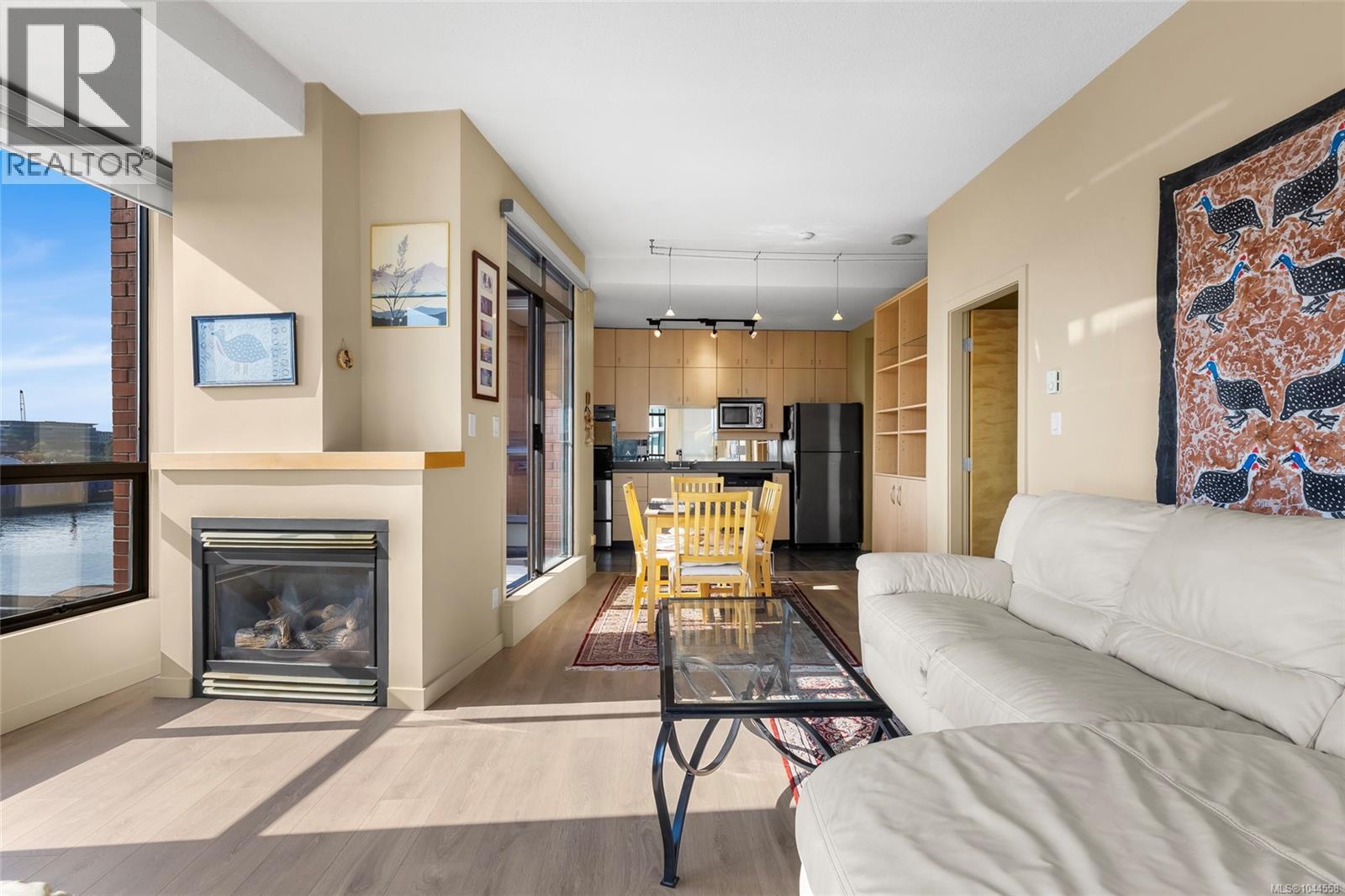 206 409 Swift Street, Victoria