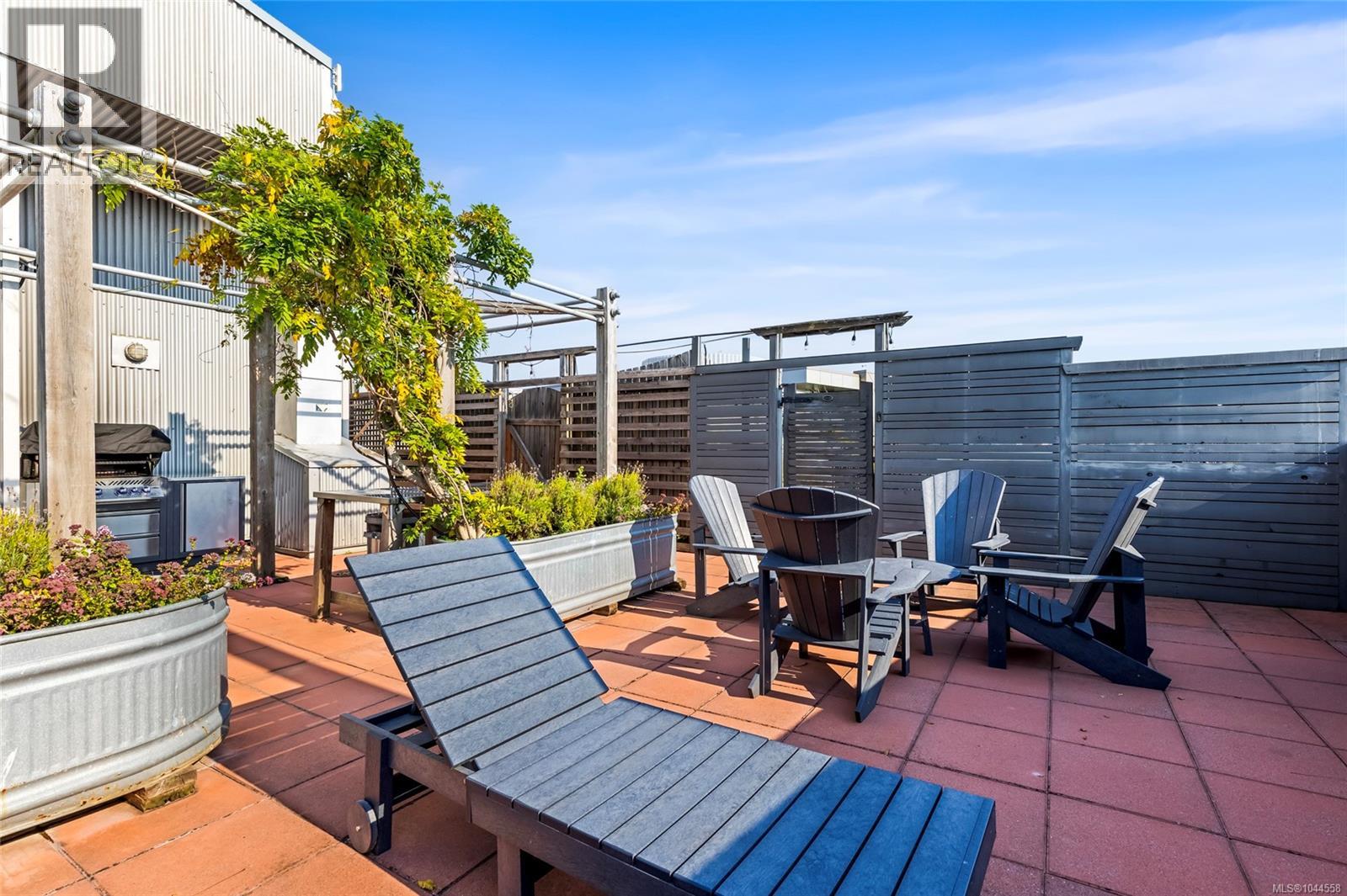 206 409 Swift Street, Victoria