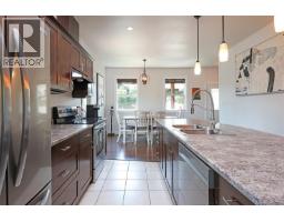 Ensuite - 2712 Rydal Ave, Cumberland, BC V0R1S0 Photo 11