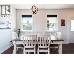 Kitchen - 2712 Rydal Ave, Cumberland, BC V0R1S0 Photo 15