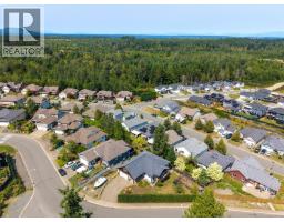 2712 Rydal Ave, Cumberland, BC V0R1S0 Photo 44