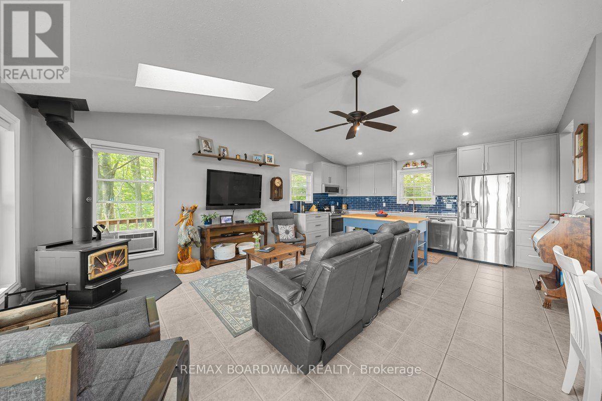 781 NORTH SHORE ROAD - Image 13