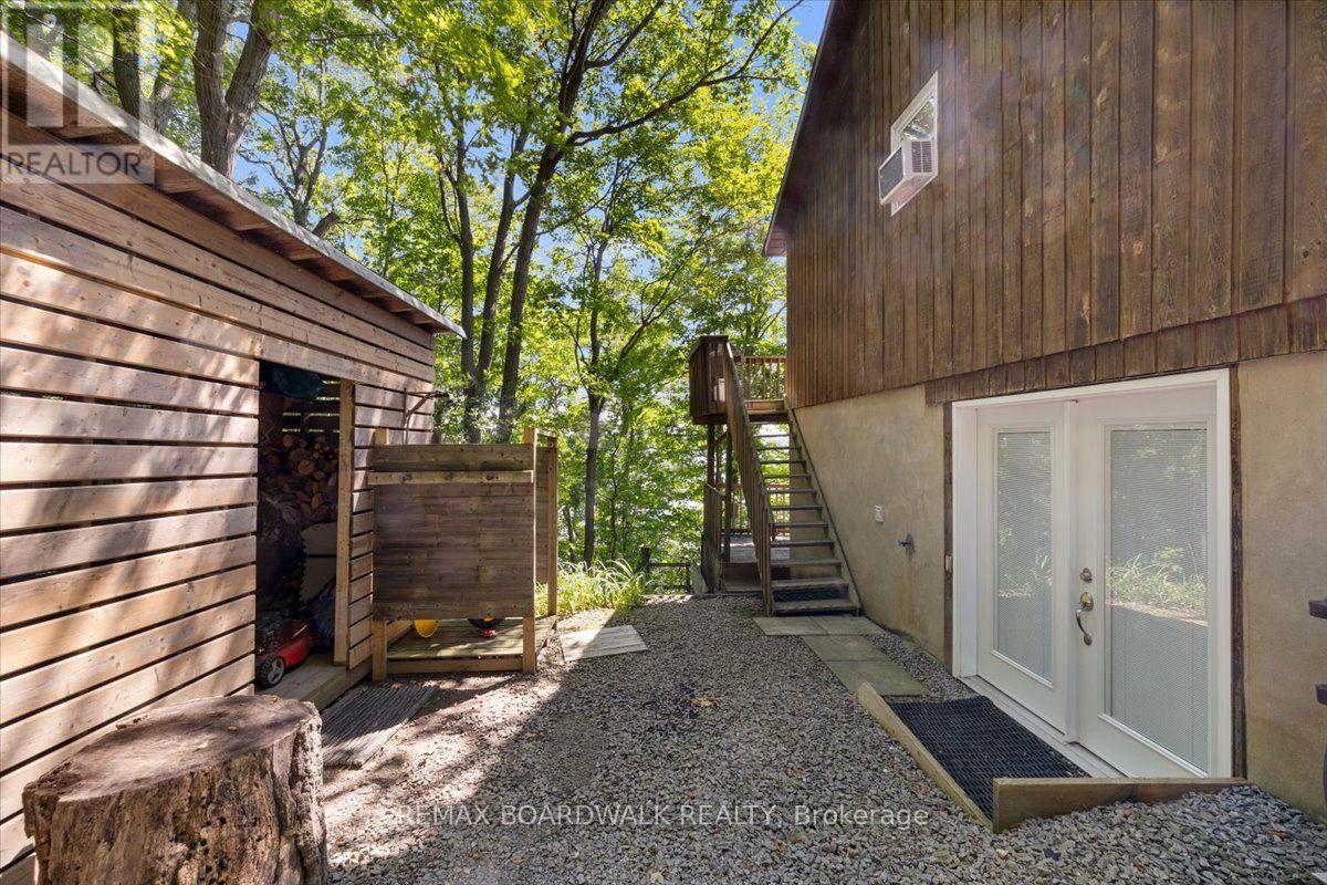 781 NORTH SHORE ROAD - Image 37