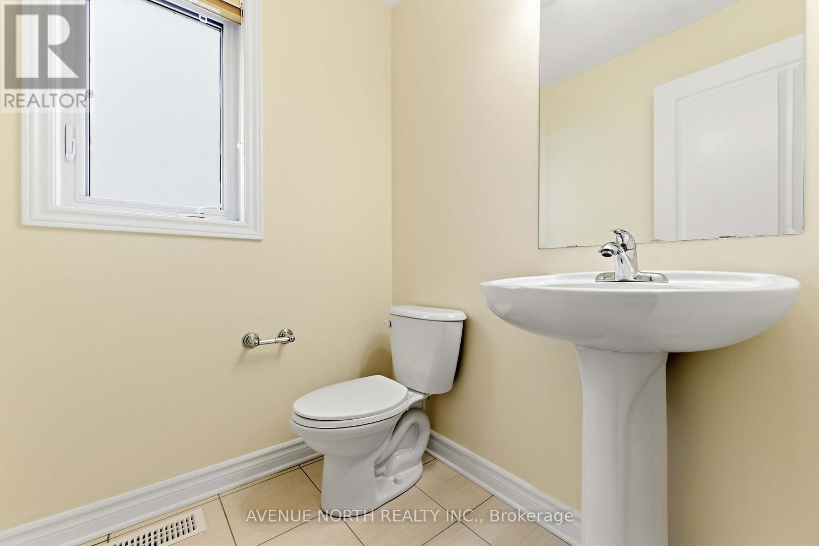 3 Bed, 3 Bath House for Sale in Ottawa – 616 PAUL METIVIER DRIVE, Ottawa – MLS# X13652856 - Image 12