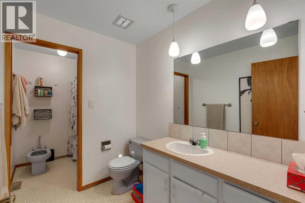 274126 64 Street E - Image 22