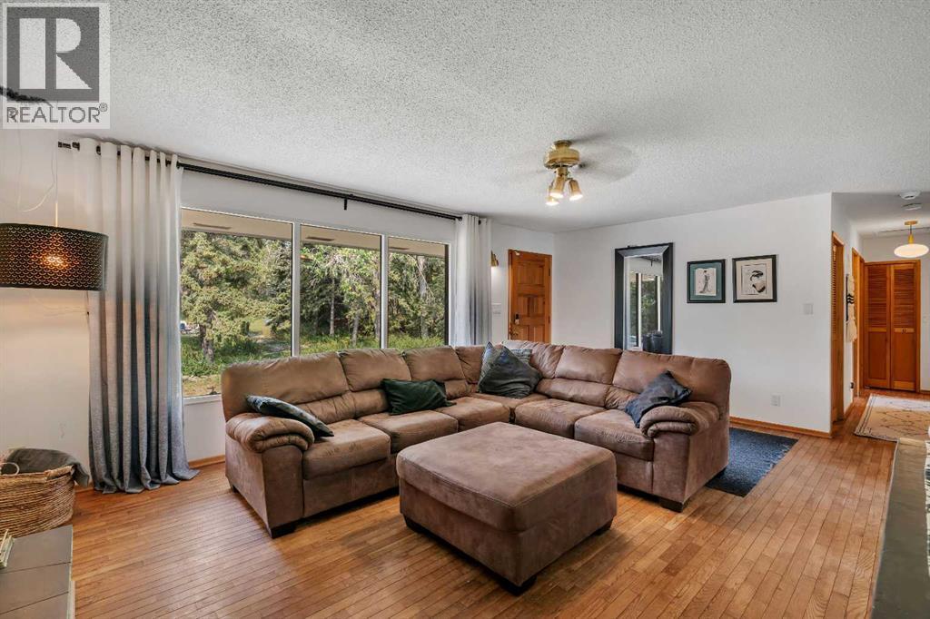 274126 64 Street E - Image 18