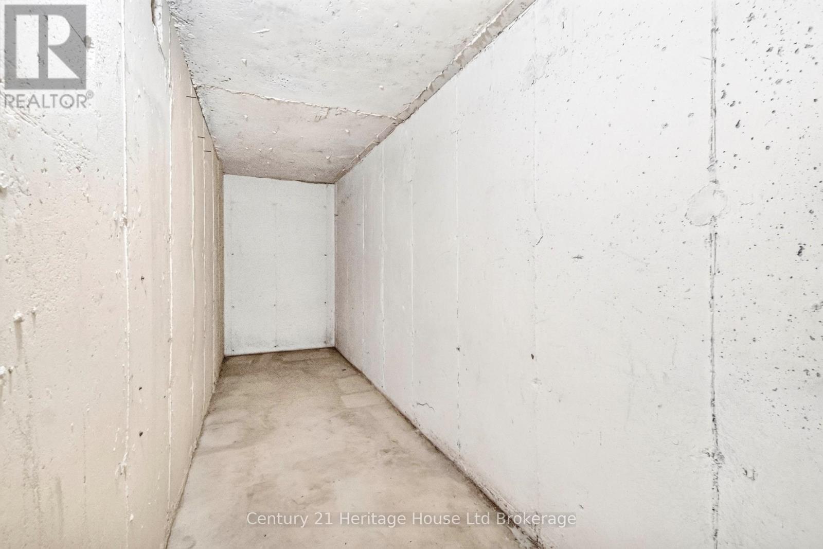 18 LOCUST CRESCENT - Image 22