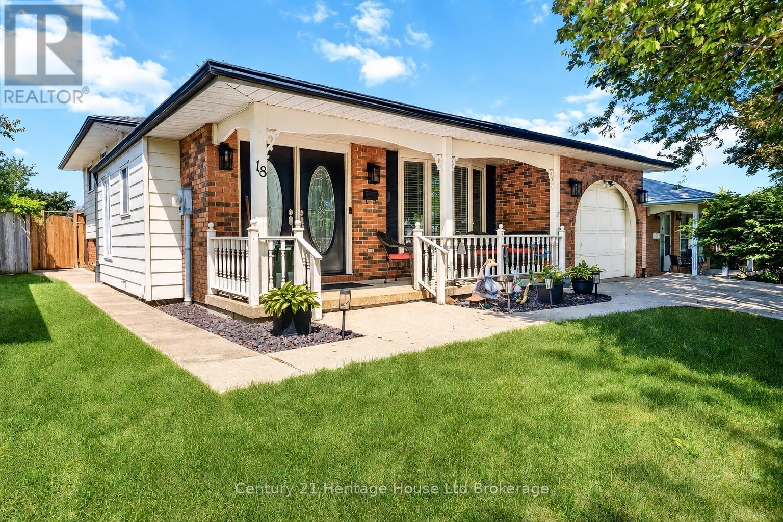 18 LOCUST CRESCENT - Image 3