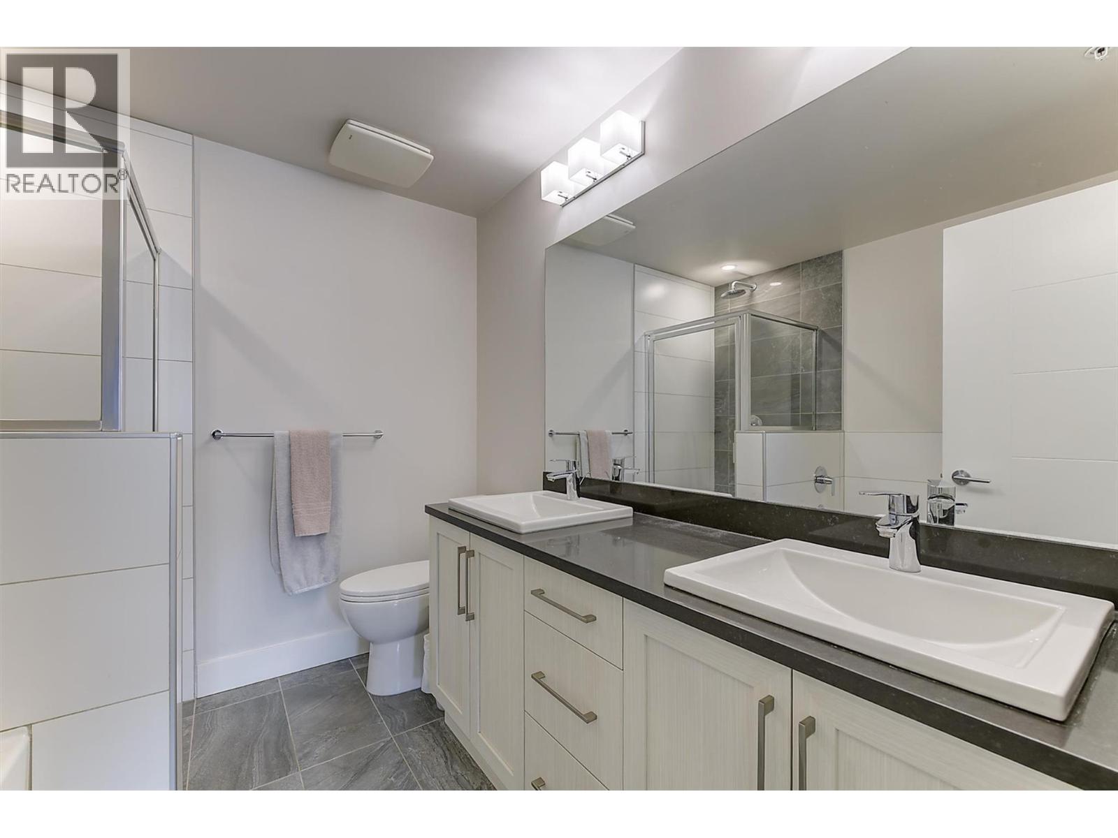 225 4380 Lakeshore Road, Kelowna